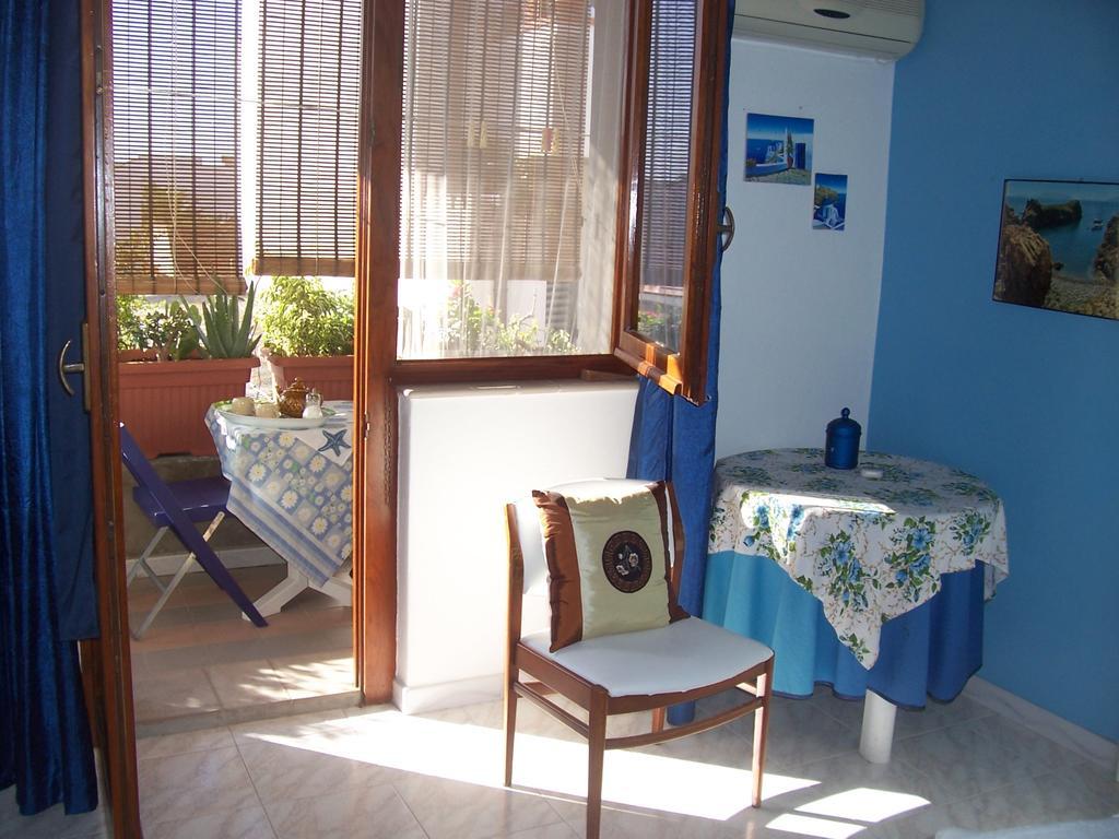 B&B Margherita Calasetta Bagian luar foto
