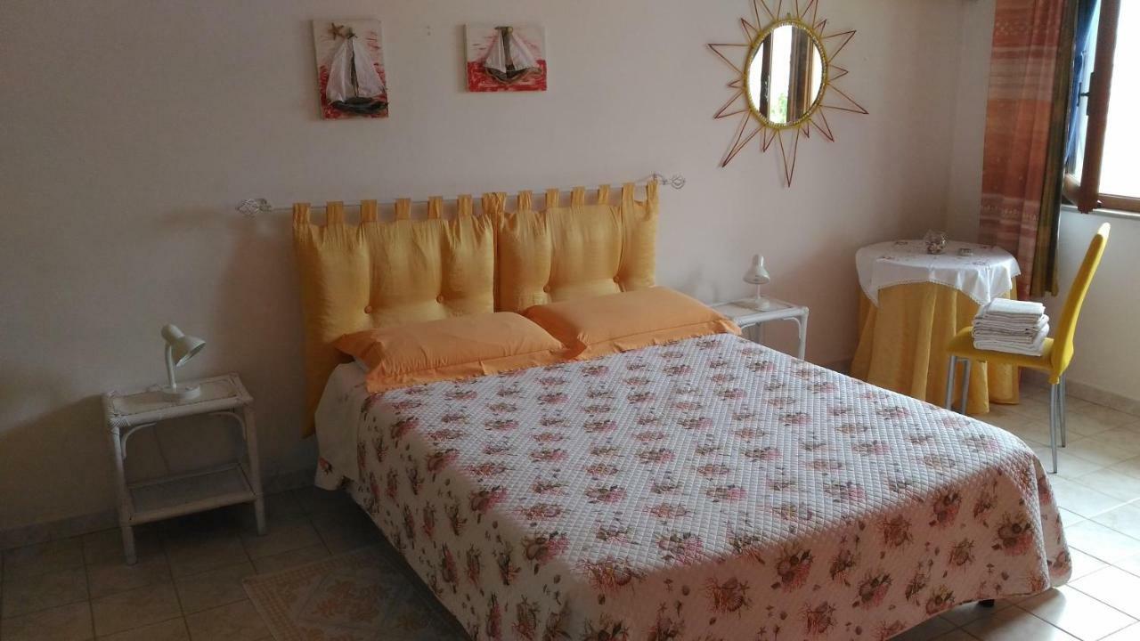 B&B Margherita Calasetta Bagian luar foto