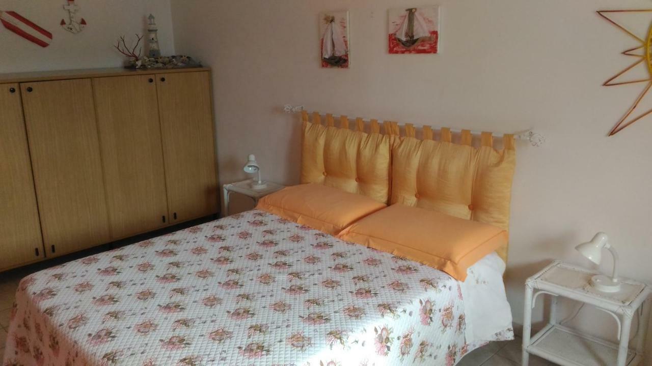 B&B Margherita Calasetta Bagian luar foto